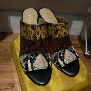 Soft leather high heel shoes